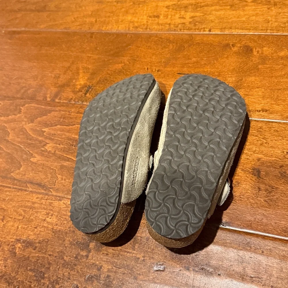 Birkenstock Kids Suede Moccasin Clogs in Taupe